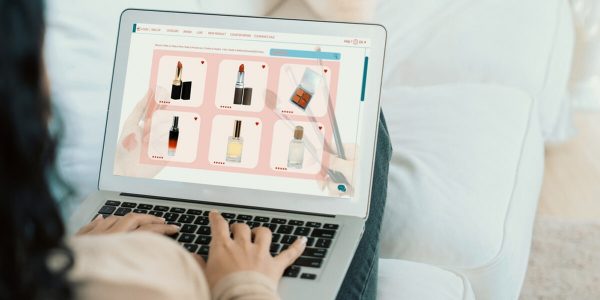 E-commerce & Retail marketing strategy for lipstick
