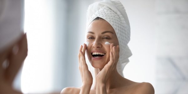 Top 11 Reasons To Use Moisturiser In Skincare Routine