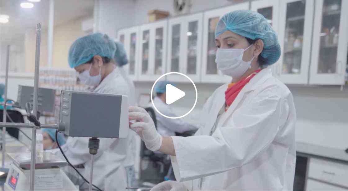 private labelling cosmetics manufacturing image